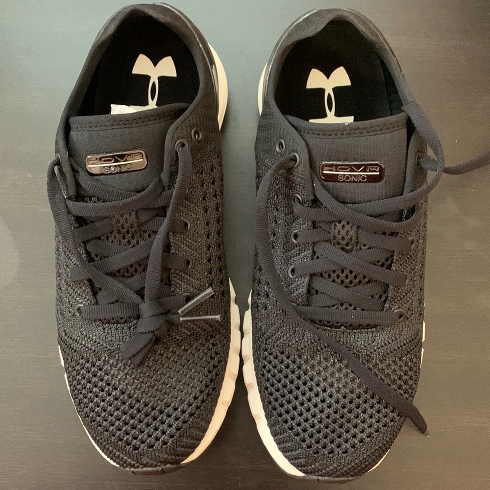 Under Armour Sz 7 HOVR Sonic Sneakers Sz 7